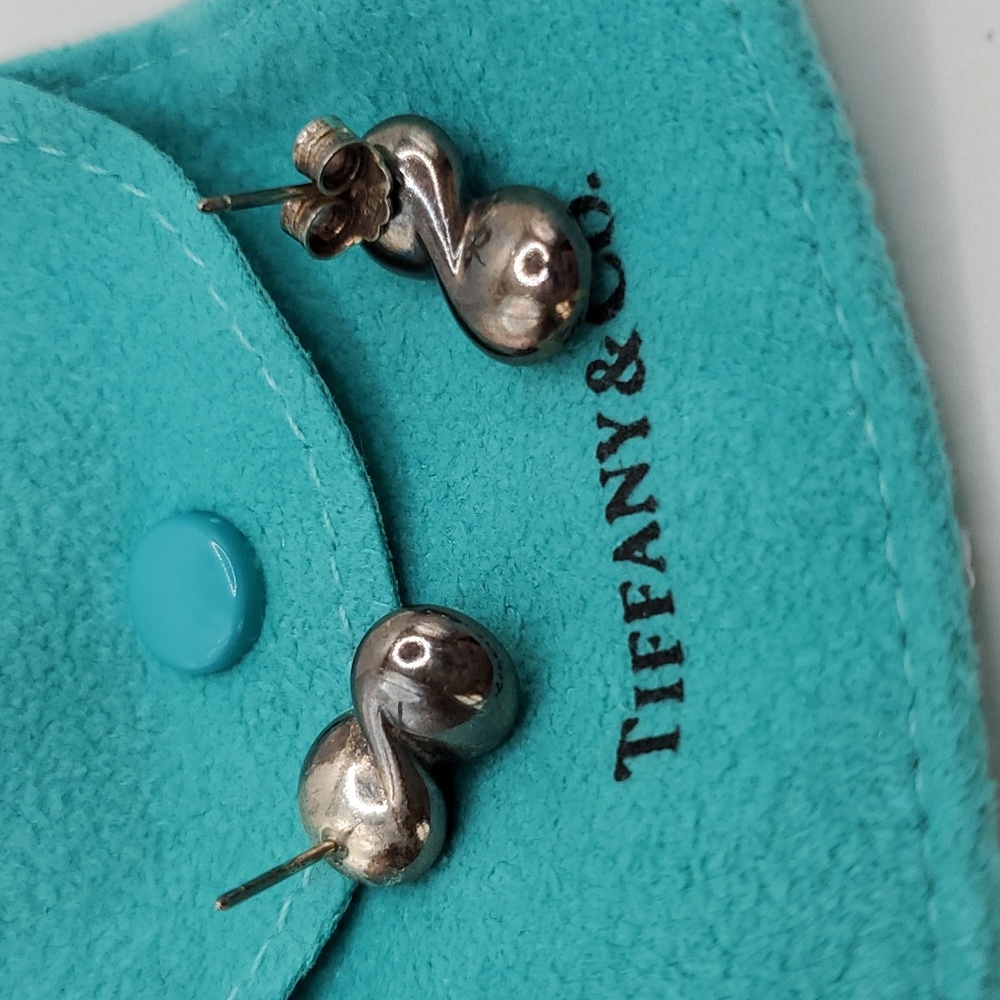 Tiffany & Co. Infinity Pearl Earrings - Sterling Silver & Freshwater Pearl - Picture 3 of 3